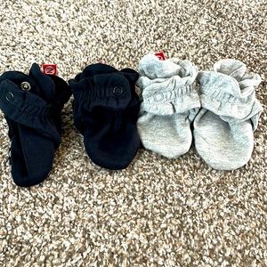 EUC zutano baby booties 6mo size